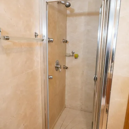 Quattro Beachfront Sea View Ap 4 Apartament *