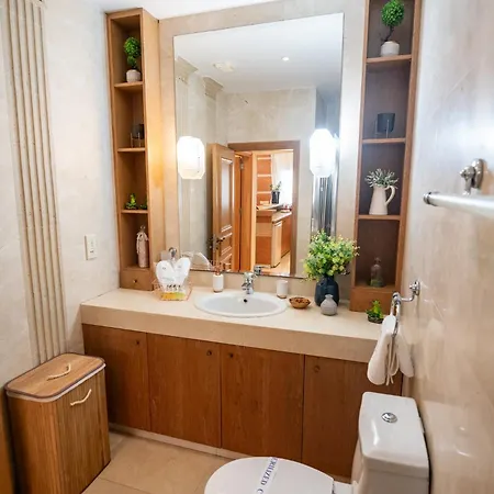 Quattro Beachfront Sea View Ap 4 Apartament *