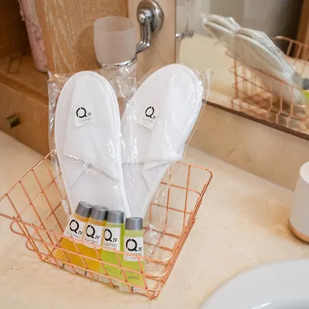 Quattro Beachfront Sea View Ap 4 *