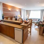 Quattro Beachfront Sea View Ap 4 *