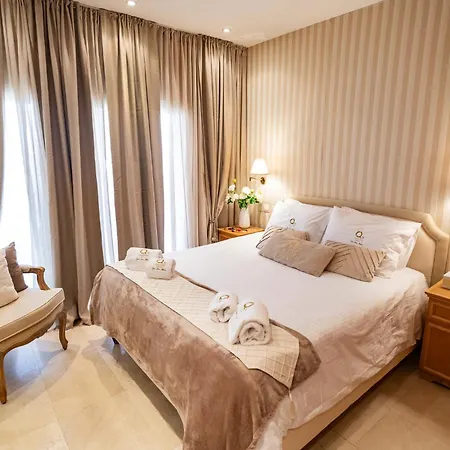 아파트 Quattro Beachfront Sea View Ap 4 *