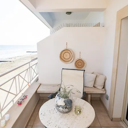 Quattro Beachfront Sea View Ap 4 Appartement