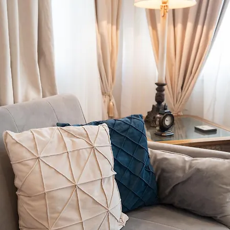 Διαμέρισμα Quattro Beachfront Sea View Ap 4 *