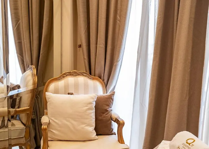 Quattro Beachfront Sea View Ap 4 라르나카