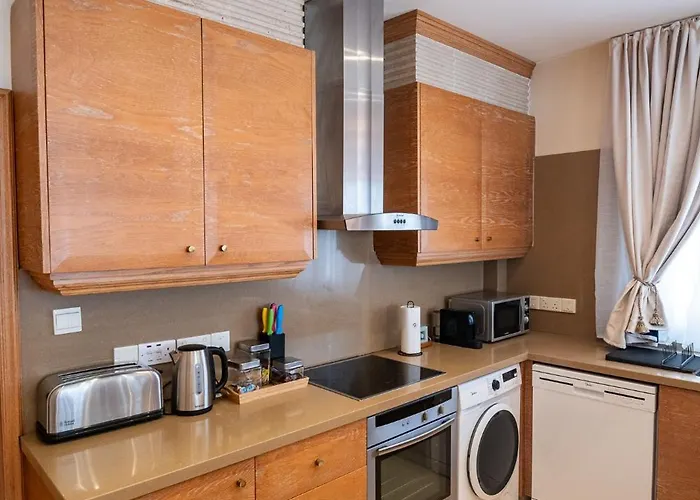 Quattro Beachfront Sea View Ap 4 Larnaca