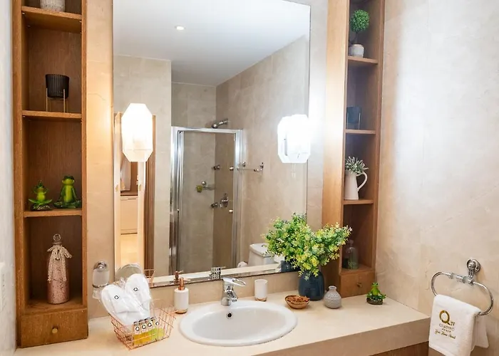 Quattro Beachfront Sea View Ap 4 *