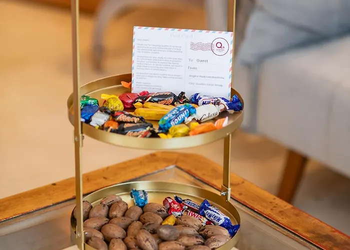 Quattro Beachfront Sea View Ap 4 라르나카