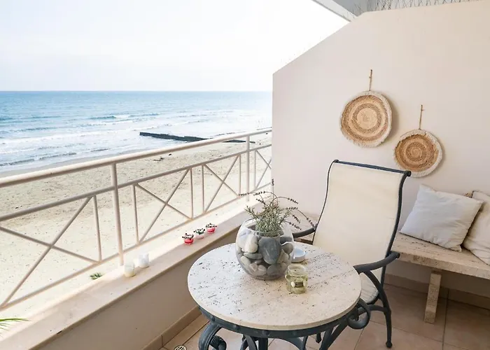 Apartment Quattro Beachfront Sea View Ap 4