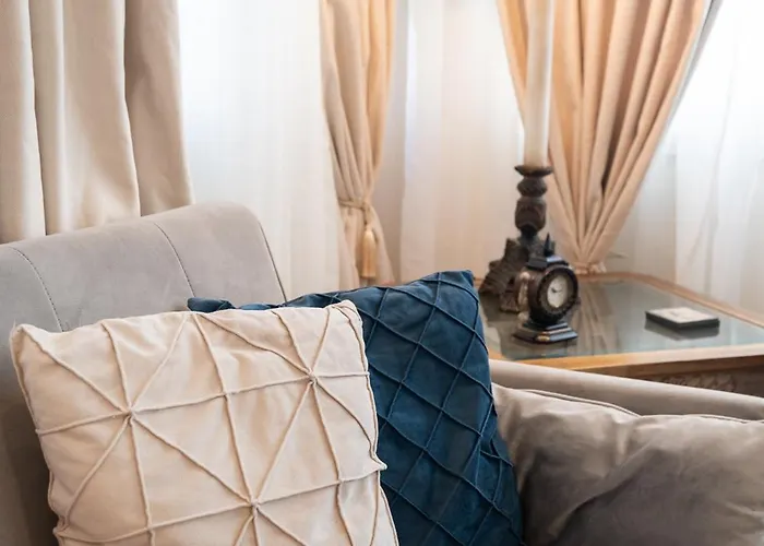 Apartment Quattro Beachfront Sea View Ap 4 *