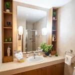 Quattro Beachfront Sea View Ap 4 *