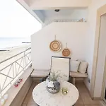 Quattro Beachfront Sea View Ap 4 Lejlighed